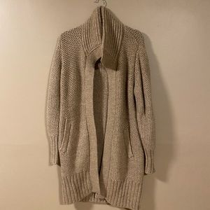 Banana Republic Sweater like new!!